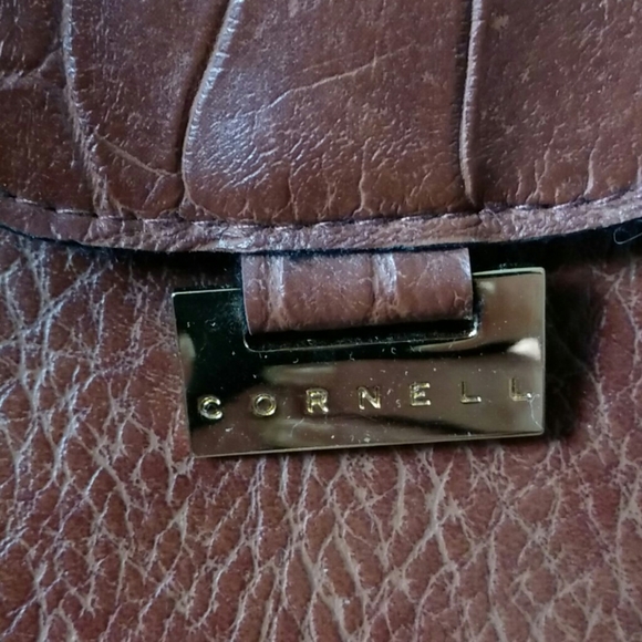 Cornell Brown Purse - Picture 2 of 2